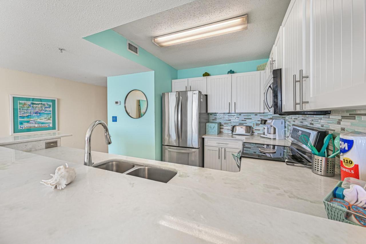 Pelican Beach Resort Rentals Destin Exterior photo