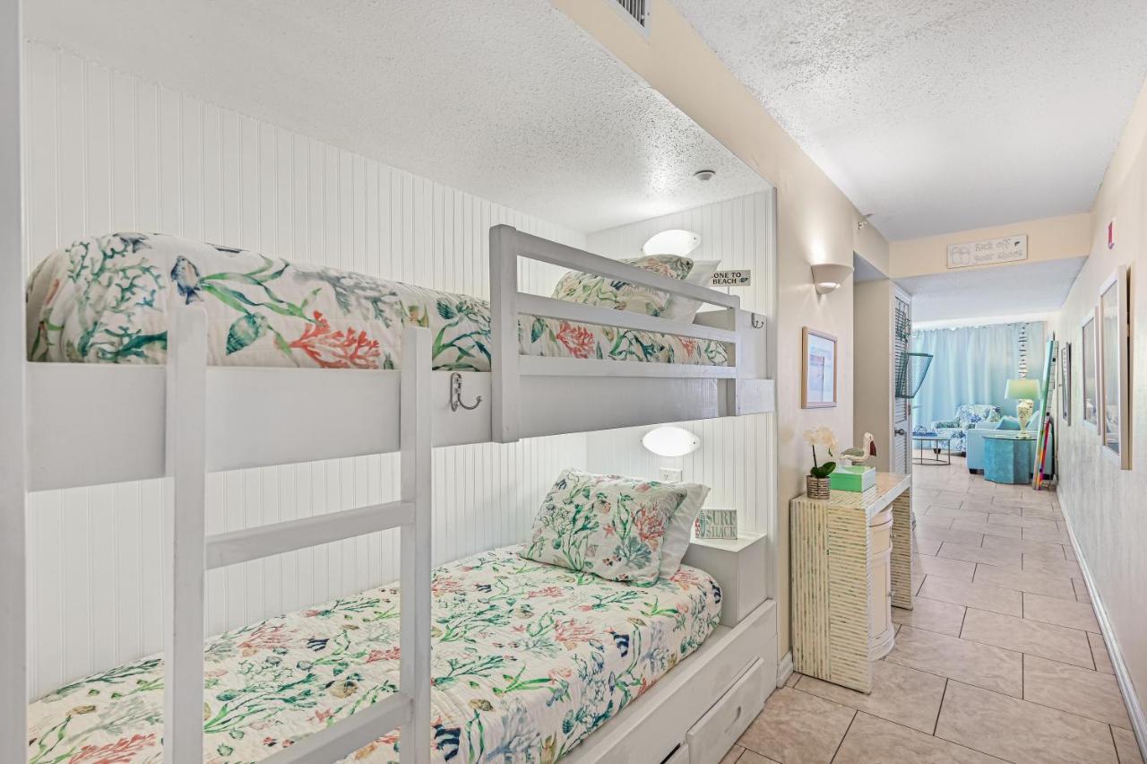 Pelican Beach Resort Rentals Destin Exterior photo