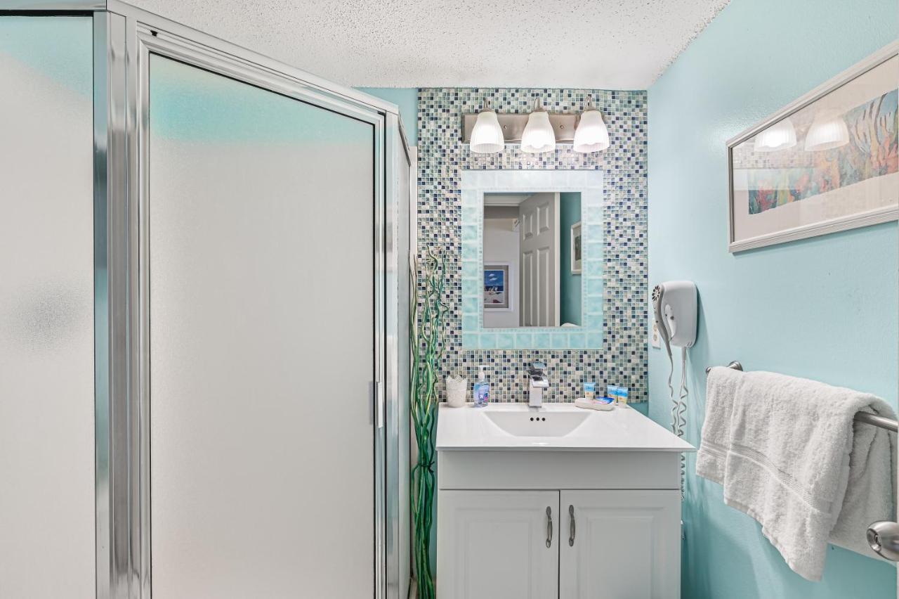 Pelican Beach Resort Rentals Destin Exterior photo